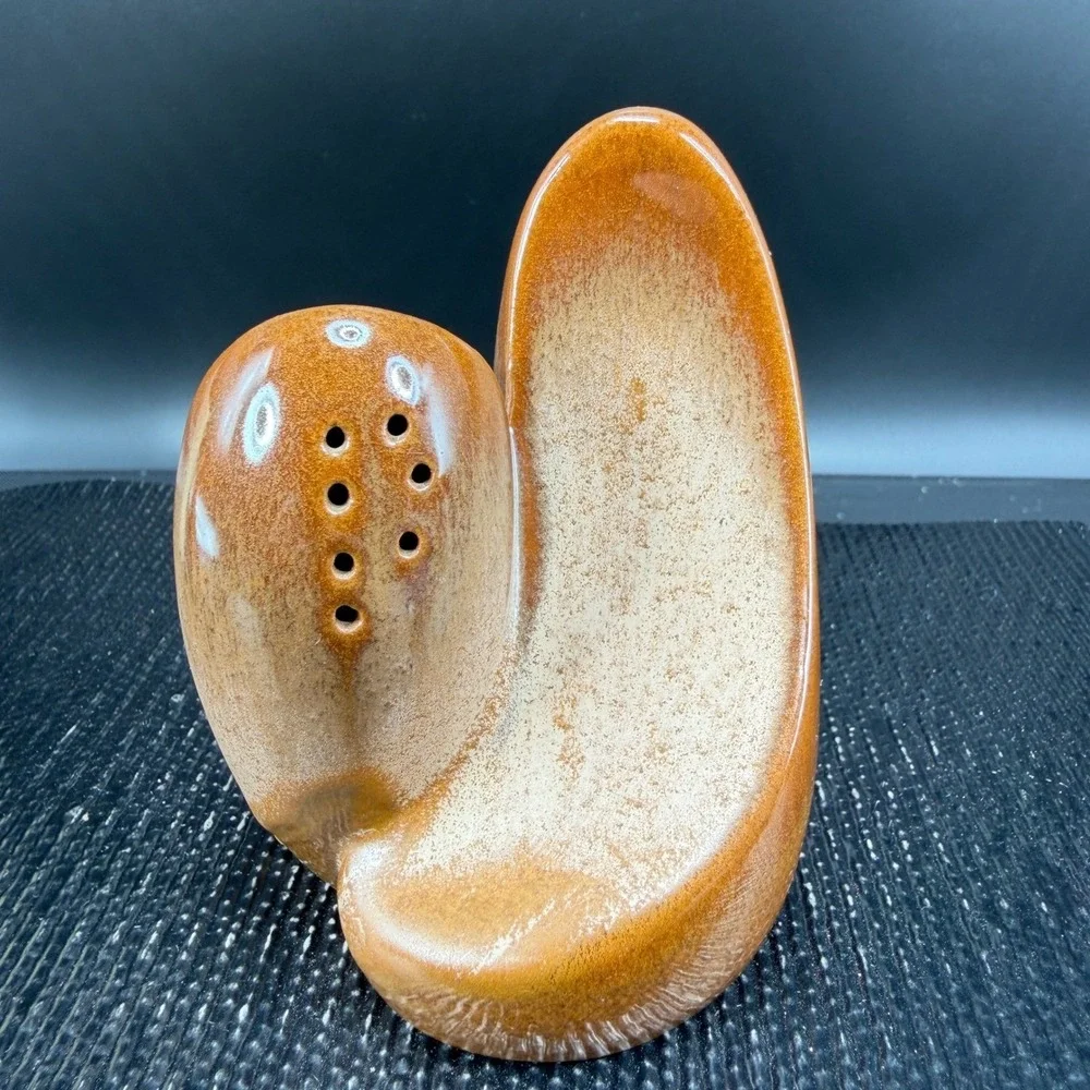 Frankoma Pottery Lazy Bones Lazybones Ceramic Salt Pepper‎ Shaker Interlocking